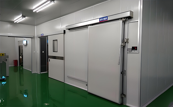 阿拉山口冷库门