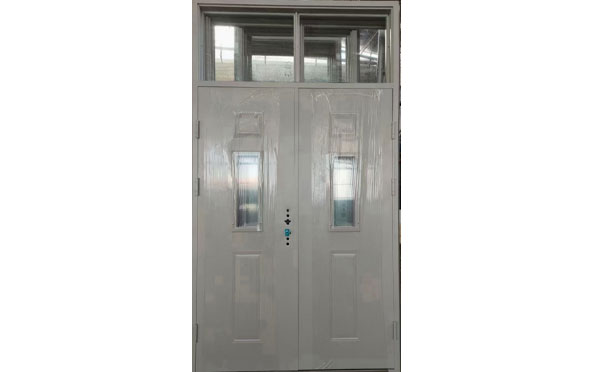 阿拉山口学校教室门